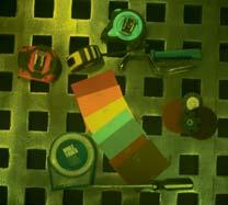 Mějte prosím na paměti, že kazety s přirozenými barvami propouštějí mnohem vyšší procento barev, jako jsou odstíny modré a červené, a snižují podíl zelené barvy.