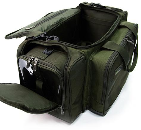 SK-TEK CARRYALL SK-TEK carryall je dostupná ve 2 velikostech, které jsou přizpůsobeny potřebám moderního kapraře. Nalezneme na ní HD voděodolnou základnu.