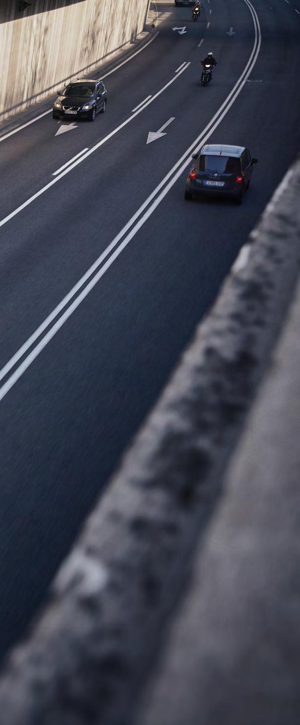 TECHNOLOGIE, KTERÁ SKUTEČNĚ POMÁHÁ Každá cesta ve Volvu XC40 bude díky řadě užitečných inovací automobilky Volvo Cars probíhat s lehkostí.