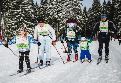 Přivádí nové lidi k běžeckému lyžování Od