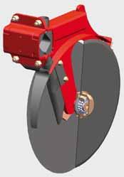 Hnojivo je ukládáno mezi 2 řádky osiva. Nastavitelná hloubka uložení hnojiva do 10 cm. Nonstop jištění každé botky. Pohodlné ovládání terminálem včetně kontrolních funkcí.