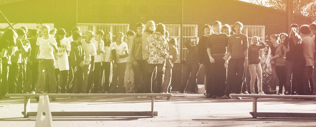 MULTIFUNKČNÍ HŘIŠTĚ PLÁCEK ZODPOVĚDNÉ OSOBY Bc. Natálie Sejkorová Adéla Břeštovská Hřiště PLÁCEK je prostorem k pohybovým hrám a aktivitám.