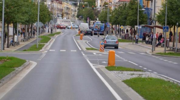 hutněný písek nebo terraway ŘEŠENÍ KŘIŽOVATKY II/605 prověřit řešení okolí křižovatky II/605, která