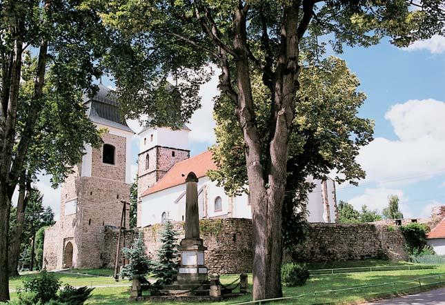 Jihlavsko Velká Bíte zaloïená ve 3. století byla spjata s poãátky kolonizace zdej ího území. Brodû. Od 4. století se v okolí Îìáru nad Sázavou zaãalo rozvíjet Ïelezáfiství.