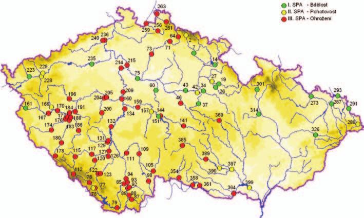 Obr. 2.1. Přehled dosažení stupňů povodňové aktivity za povodně v srpnu 2002 10 mm.h -1 ), se průtoky přiblížily úrovni dosud pozorovaných maximálních specifických odtoků v České republice.