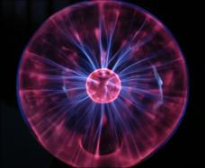 Plazma Čtvrté a nejrozšířenější skupenství ve vesmíru Ionizovaný plyn složený z iontů, elektronů vznikající odtržením elektronů z el.