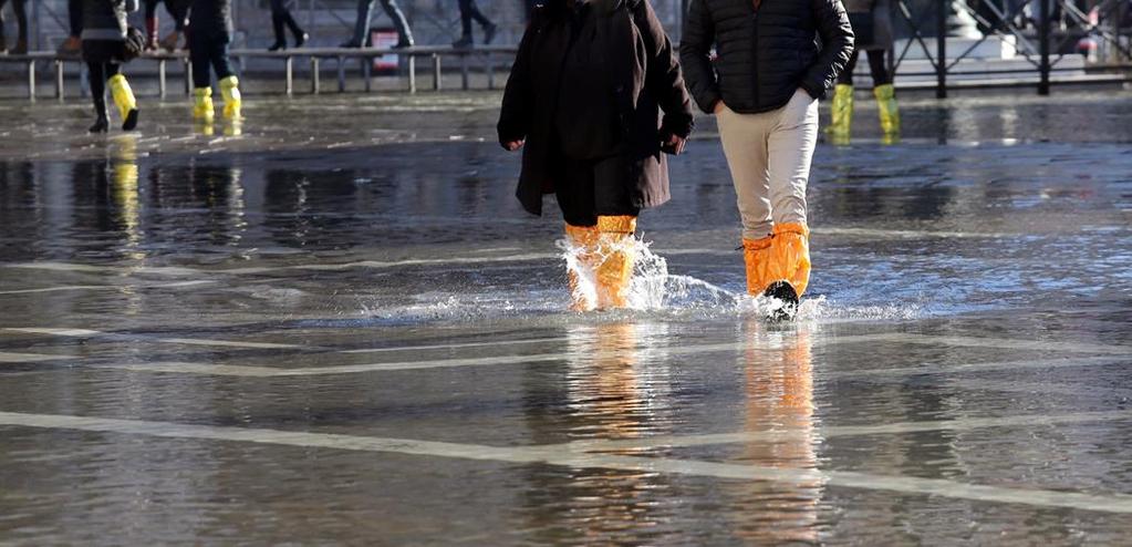 Vize Voda ve městě Blíž k vodě Zvýraznit význam vody ve městě pro jeho obyvatele, voda je zahrnuta ve všech formách: moře, pobřeží,