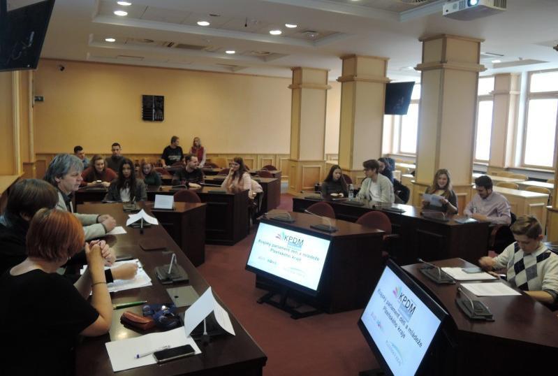 Představitelé shrnuli uskutečněné aktivity, diskutovali o tematickém a obsahovém zaměření předsednictví kraje Vysočina v roce 2018 a o možnosti založení nové právní formy v podobě Evropského uskupení