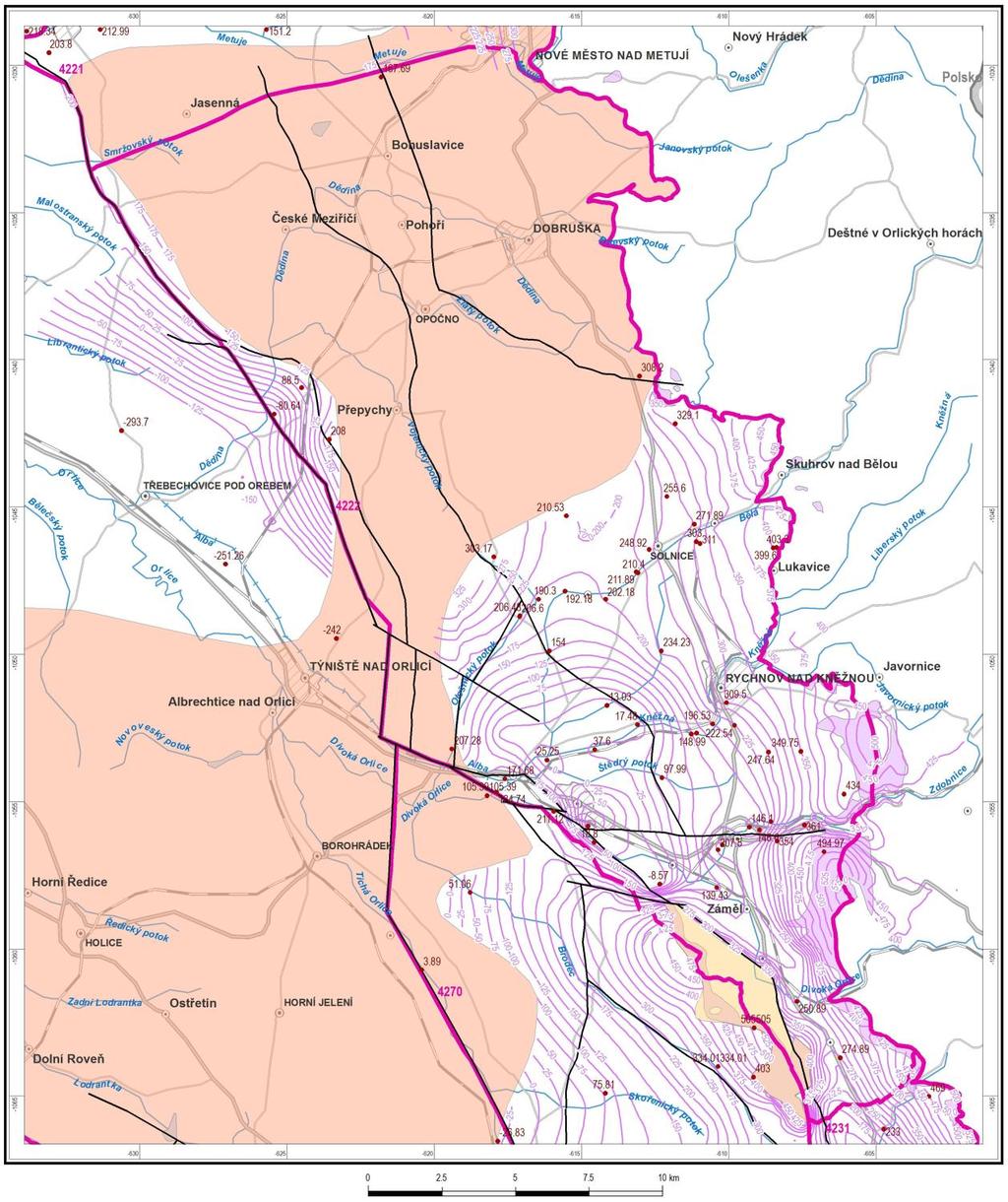 Obrázek 4-4 Izoliniová mapa povrchu kolektoru A s vyznačením povrchových výchozů kolektoru A (fialové plochy), areálu předkřídové paleoelevace (hnědá plocha) a potštejnké hrásťové struktury s