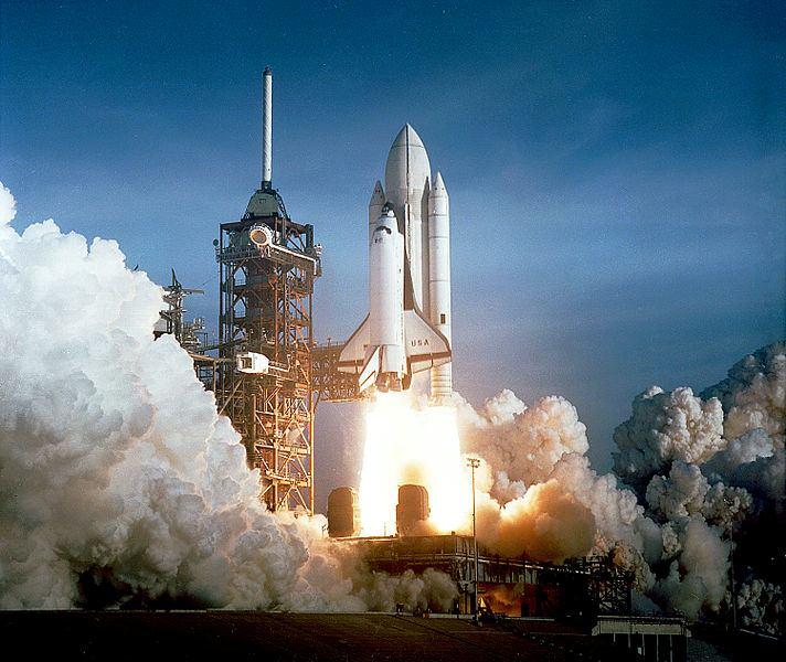 jpg Tento soubor je volné dílo (licence Public domain), EditedversionofImage:SpaceShuttle Columbia launching.jpg by NASA. Somenoiseremoved, somedust and scratchesremoved.