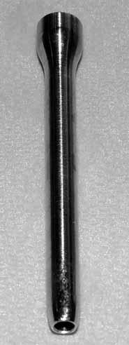 Hloubka vytvořené kavity zasahovala do hloubky 5 8 mm, vyměřeno kalibračním háčkem (obr. 1).
