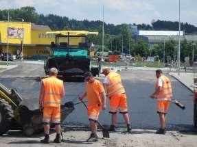 Okružní křižovatka v Obchodní ulici Písek na silnici I/29 Tato akce