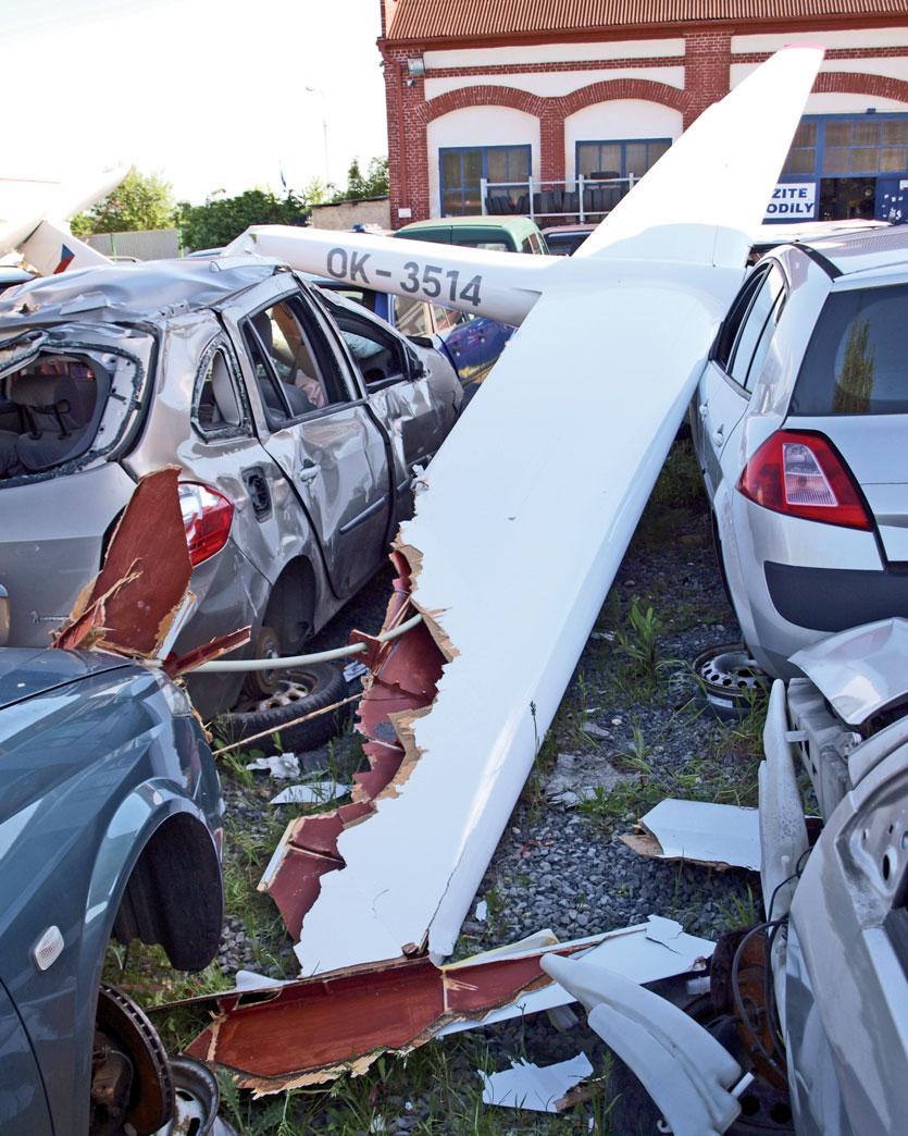 Procentní podíl nehod se smrtelnými následky podle kategorie letadla nehody všech letadel s hmotností do 2 250 kg provozovaných ve všeobecném letectví na území České republiky 2012 2014 32 % 4 % 8 %