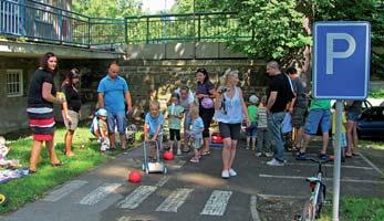 Výroční zpráva za rok 2012, ICOS Český Krumlov, o.s. Vzdělávací a odborné aktivity: V rámci pravidelného týdenního programu nabízíme např.