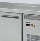 síle 60 a hustotě 40 /m³ samozavíratelné dveře teplota chlazeného prostoru -2 C až +8 C chladicí agregát vpravo horní deska