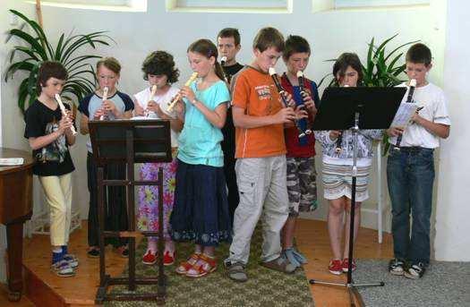 V rámci hudební výchovy se všichni žáci účastnili hry na zobcovou flétnu,