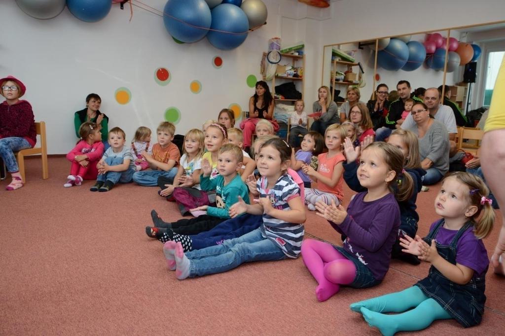 2 O NÁS Naše organizace provozuje Rodinné a mateřské centrum Mozaika, z.s. v Lovosicích, Ekosad Mozaika a mateřské centrum v Malých Žernosekách.
