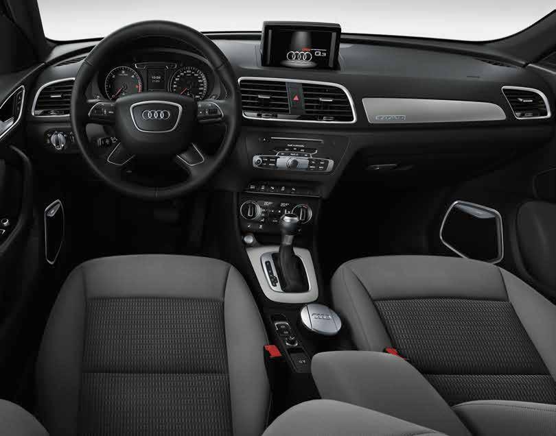 sedadla Čtyřcestná opěrka bederních obratlů pro přední sedadla Kožený volant ve 4ramenném designu Informační systém řidiče Audi drive select
