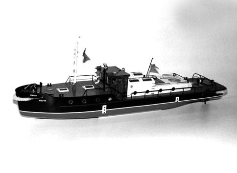 Model je převážně balzový, některé díly jsou laminátové. RC maketa říčního vlečného člunu.