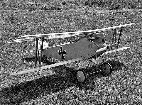 modelu je převážně RC polomaketa československého školního letounu je balzové konstrukce.