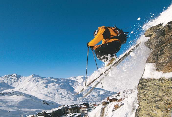 Studio ST2*, ST2*** ( místnost, 8 22 m 2 ), v obývací části s kuchyňským a jídelním koutem dvě lůžka nebo rozkládací gauč pro 2 osoby, koupelna s WC, event. balkon.