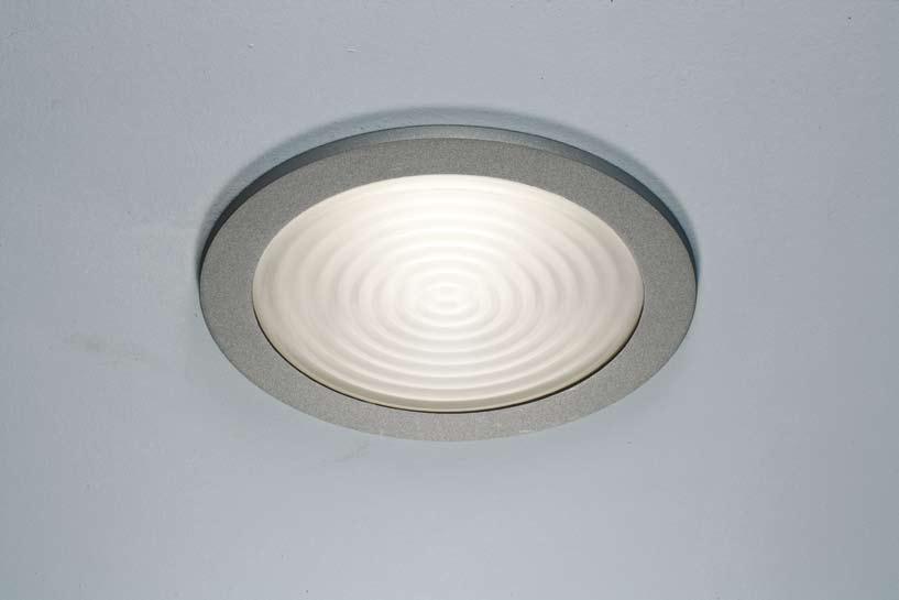 Cruz 205 L a H Cruz 240 L, H a Wallwasher Cruz 280 H Cruz 205 L a H Svítidlo typu downlight s horizontálním a vertikálním* umístěním světelného zdroje s instalačním otvorem 205mm pro stropní desku o