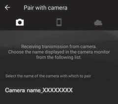 Pokud jste při prvním spuštění aplikace SnapBridge nepřipojili fotoaparát klepnutím na možnost Skip (Přeskočit) v pravém horním rohu obrazovky, klepněte na možnost Pair with camera
