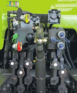 Hydraulická soustava traktoru AXION. Hydraulická soustava Load-Sensing s průtokem 110 l/min nebo volitelně s 150 l/min pro účely s větším množstvím dopravovaného oleje.