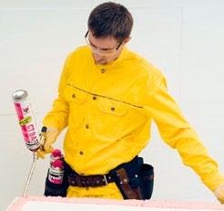 Při provádění ETICS lepením tepelněizolačních desek z penového polystyrénu EPS platí stejná pravidla pro lepení desek (vazby, přesahy, přířezy aj.