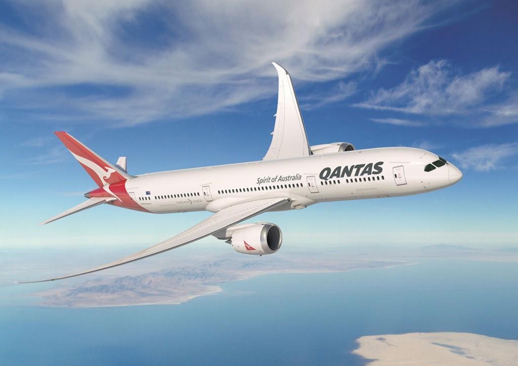 Prozatím vidí katalyzátor pro budoucí růst v novém Boeingu 787 Dreamliner, ale tvrdí, že je zde stále místo pro A380. Boing 787-9 Dreamliner společnosti Qantas lze nalézt na obrázku 3. (http://www.