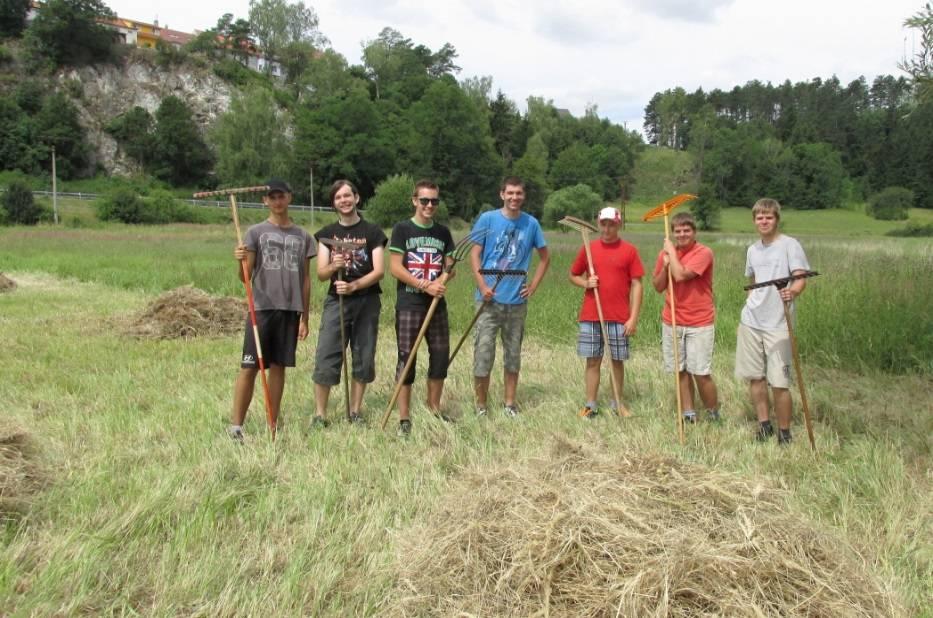 4. Příprava nového vyhlášení CHKO Moravský kras V průběhu 1. pololetí 2017 byla dopracována finální verze návrhu vyhlášení CHKO Moravský kras vč. návrhu Plánu péče o CHKO a nové zonace. Dne 31. 8.