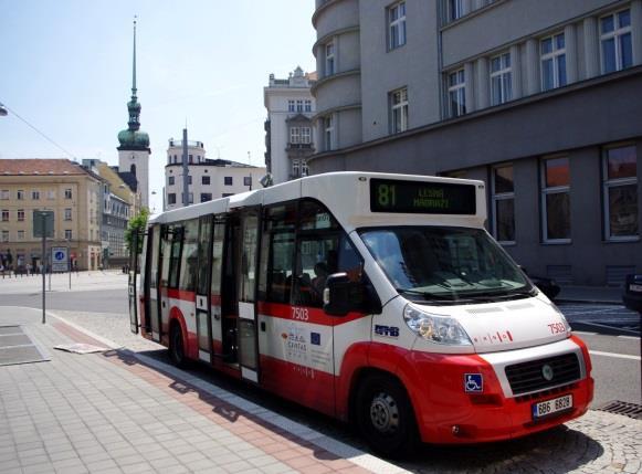 handicapované na okrajových sídlištích, nemocnice a centrum města Provoz linek v pracovní dny 6-20 Obě linky se potkávají na jednom místě (Moravské nám) a