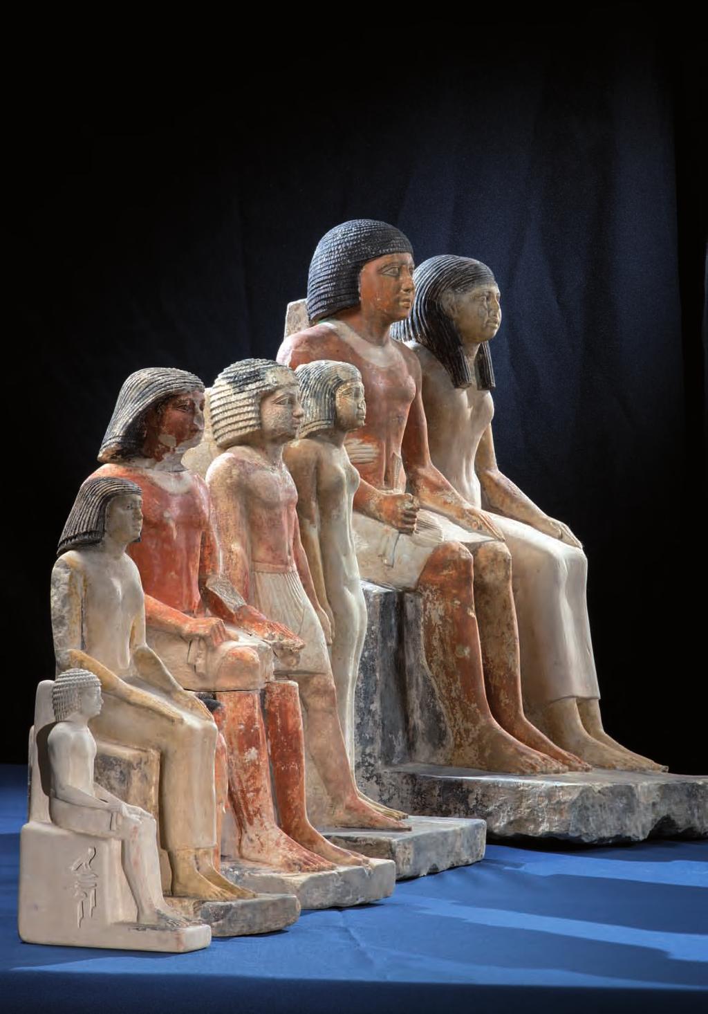 ii Skupina vápencových soch ze serdábu hrobky AS 68c.