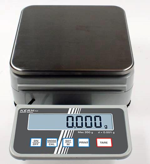 Standardní rozsah dodávky Váha Deska váhy Síťový adaptér Provozní kryt Instrukce pro