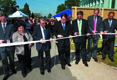 Jiří Jež, senátor Ing. Tomáš Jirsa a předseda ČBÚ Ing. Ivo Pěgřímek Ministr Ing. Martin Kocourek při projevu Dne 10.