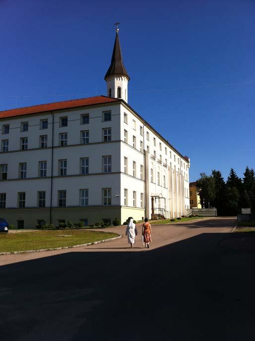 PROJEKTY USKUTEČNĚNÉ V ROCE 2017 Nadace potřebným Podpora Domova sv. Karla Boromejského Také v roce 2017 Nadace podpořila provoz Domova sv. Karla Boromejského, který zaštiťuje čtyři světy.