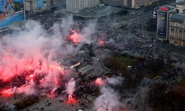 které pořádala, opakovaně zúčastnily tisíce až desetitisíce osob (největší akce v roce 2014 se těsně před Vánoci mělo zúčastnit 17 500 demonstrantů).