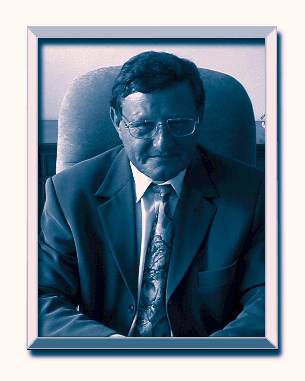 Úvodní slovo pfiedsedy pfiedstavenstva VáÏení akcionáfii, paní starostky, páni starostové, rok 2002 je rokem, kdy spoleãnû hodnotíme v sledky jiï témûfi desetileté ãinnosti spoleãnosti.