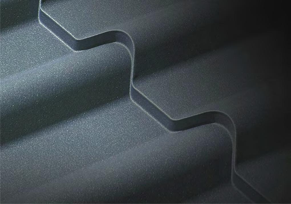 POVRCHOVÁ ÚPRAVA PREMIUM Polyester MAT 30 µ z nabídky Klasický výrobek pro střešní profily úprava zinku Zn 75 g/m - 0 µm (oboustranně) úprava zinku Zn - 0 µm podkladní lak - 7 µm ochranný lak - 5 µm