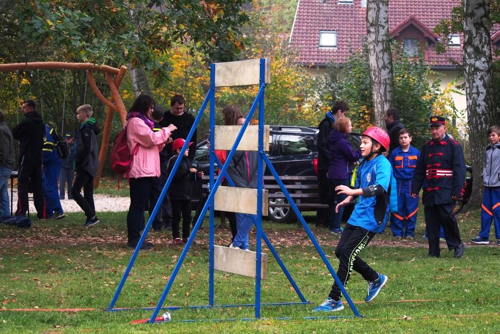 Říjen 2018 Ve dnech 5. 6. října proběhlo první kolo voleb do obecních zastupitelstev a zároveň s tím u nás v Číhani také volby do jedné třetiny Senátu Parlamentu ČR.