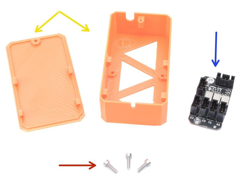 Step 2 Příprava desky Stepper Switch Šrouby M3x10 (3x) Kryt Stepper Switch (1x) Deska Stepper Switch (1x) Vložte desku do