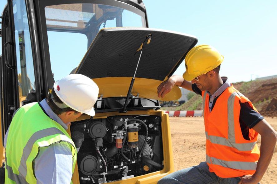 Vynikající přístup při údržbě Denní kontroly a pravidelné kontroly servisních bodů včetně doplňování paliva a hydraulického oleje lze snadno provádět přes velká ocelová dvířka v zadní