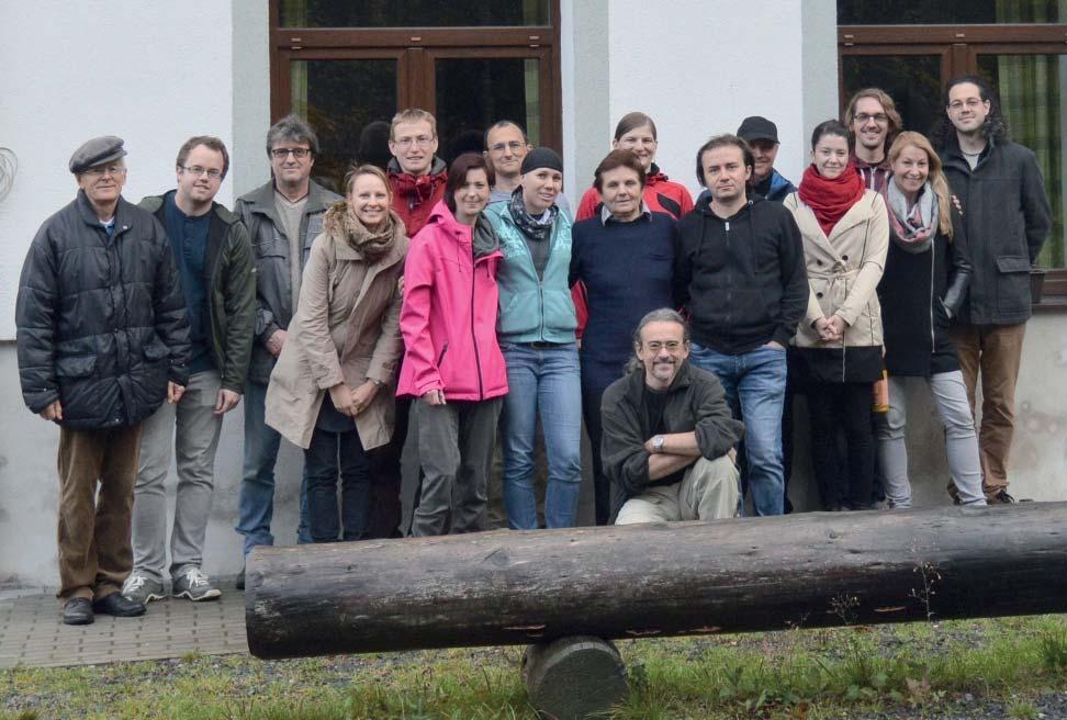 Zaměstnanci V předchozím textu jsme vás již seznámili s pedagogickými a sociálními pracovníky našich programů. Ti pro svou práci s dětmi, mladými a rodinami potřebují dobré zázemí.