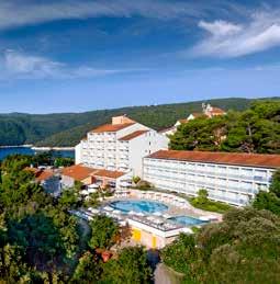 Hotel KATARINA *** - SELCE Poloha: hotel leží v těsné blízkosti pláže cca 200 m od centra Selce a 3 km od centra Crikvenice.