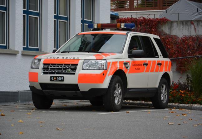 Design policejních vozidel v Lichtenštejnsku 61. Ostrahu státních hranic země zabezpečuje Švýcarsko, respektive jeho Hraniční stráž (Schweizer Grenzwache 62 ).