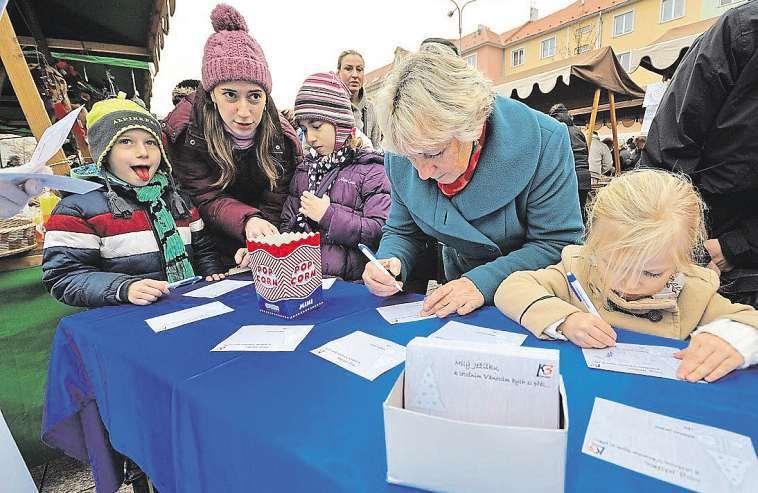 Kuriozit rychle přibývalo: vylepšení vzhledu, přání získat ne zcela běžného INZERCE 1 240 dopisů na vánočních trzích vhodili lidé do poštovní schránky od Ježíška.