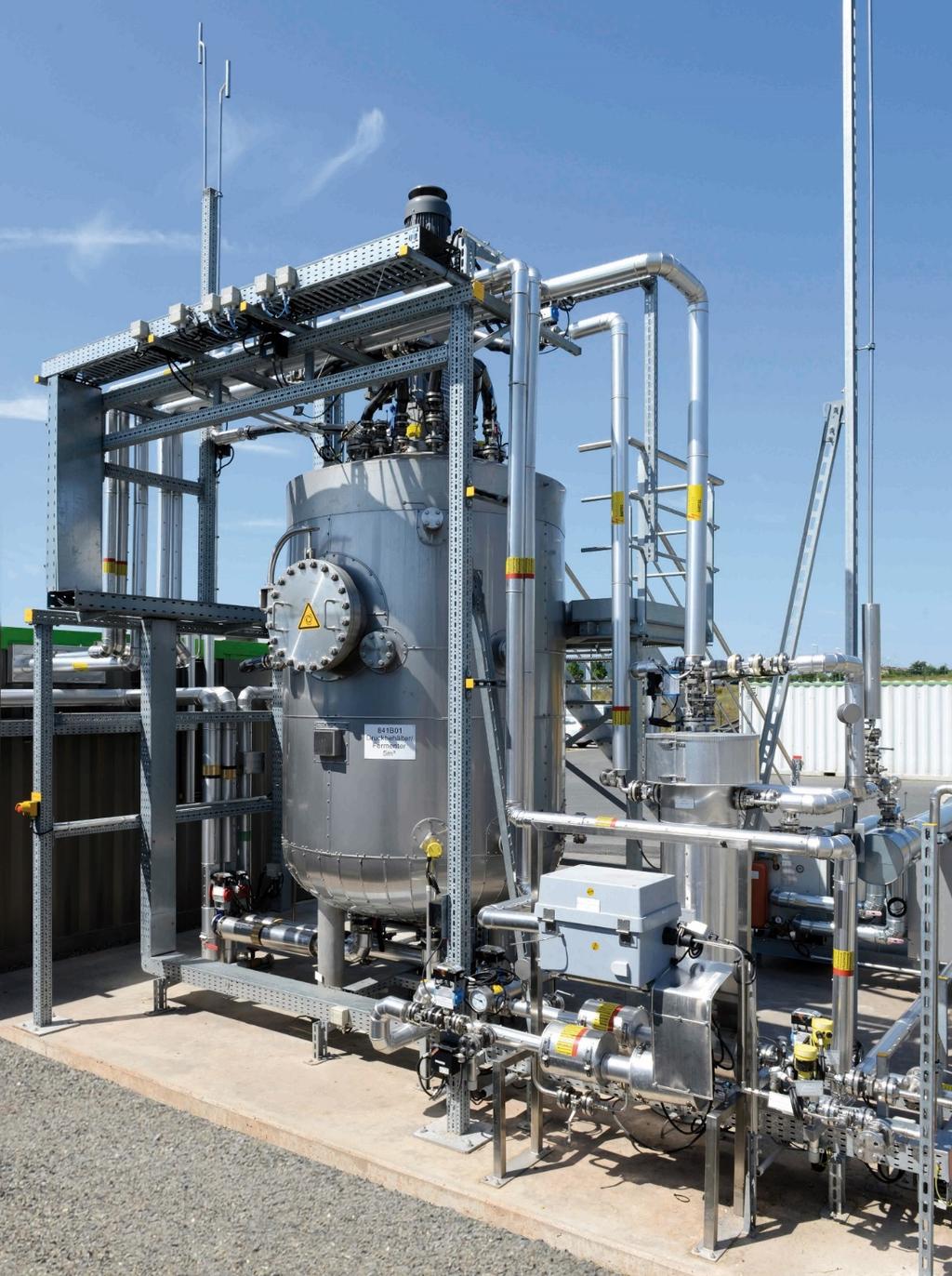 Metanizace dává možnost využít i CO 2 z bioplynu a přebytečné elektrické energie k výrobě metanu archaea Biogas plant sludge H 2