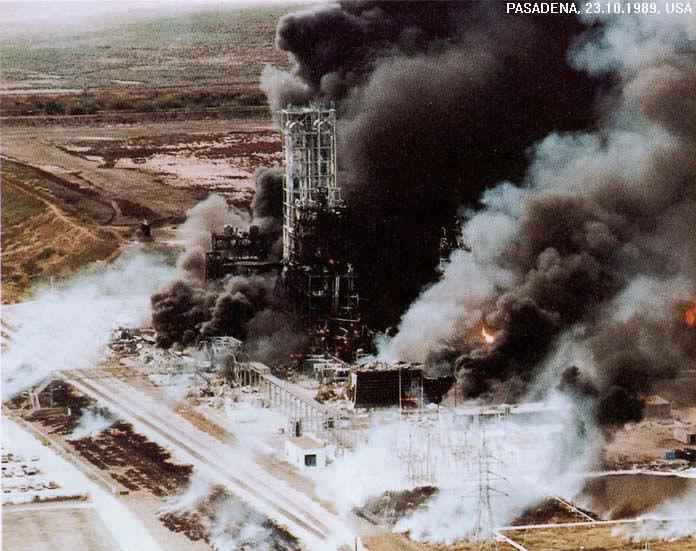20 Závažná havárie proběhla v Pasadeně v Texasu dne 23. října v roce 1989 v podniku na výrobu polyethylenu. Došlo k chybě při údržbě.