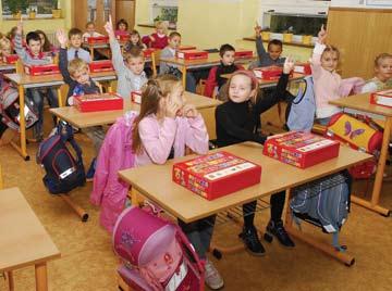 Je ovšem pravdou, že někteří jsou seznámeni poměrně rychle a už v těchto dnech s novými kamarády čile vymýšlí různou přestávkovou zábavu.