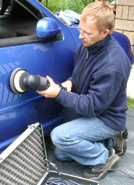 Opravy laku leštěním lak automobilu poškozen častým mytím v